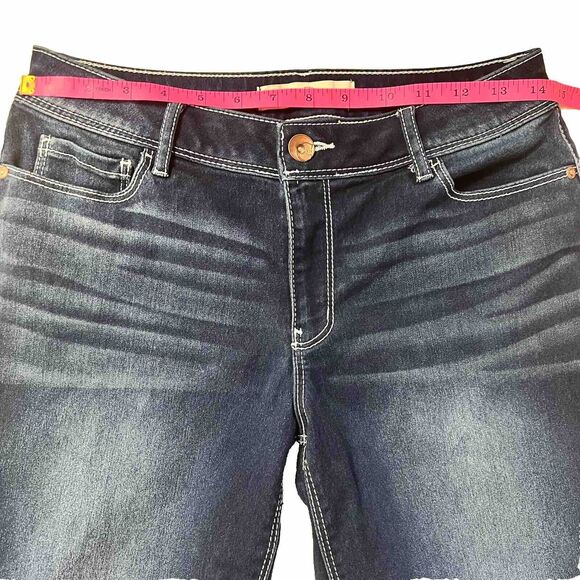 EST. 1946 Denim Size‎ 6 Jean Shorts Double White Stitching Rolled Hem 9” Inseam - Picture 6 of 11